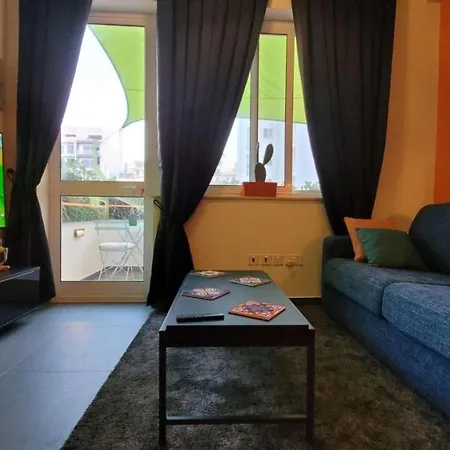 Appartamento Modern - 50 M From Sea - Free Wi-fi - Super Cool - Terrace - Fully Air-conditioned